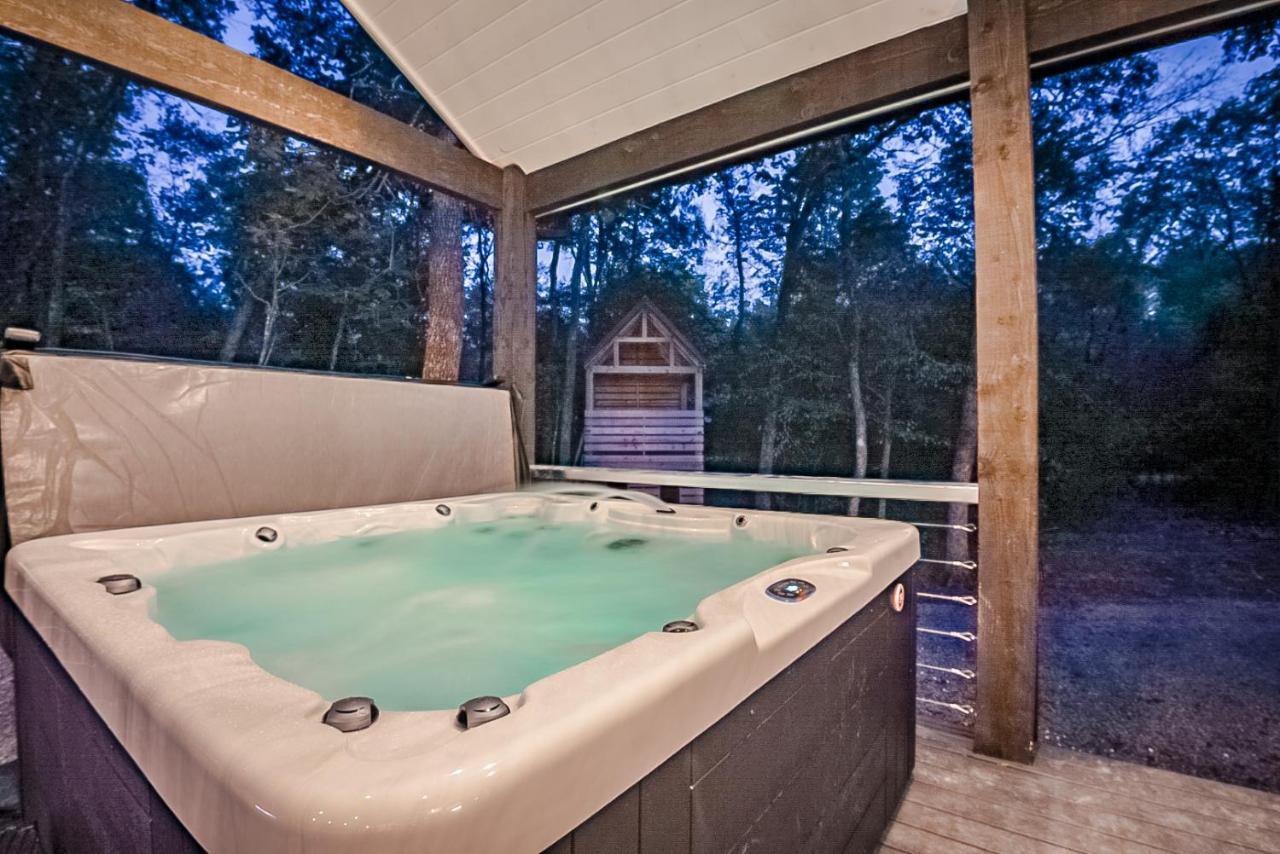 "The Barndo" 4Br Luxury Cabin, Hot Tub, Fire Pit, Bunks, Arcades, Playhouse! Broken Bow Exterior foto